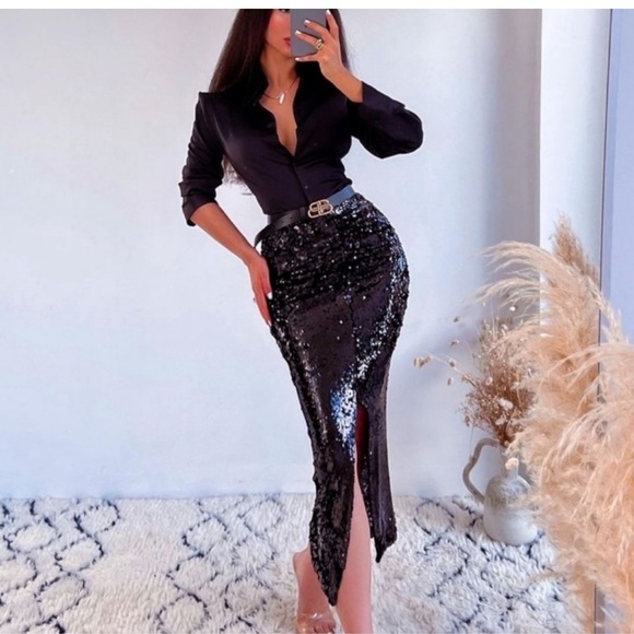 ZARA Ruched Sequin Skirt - Picture 3 of 12